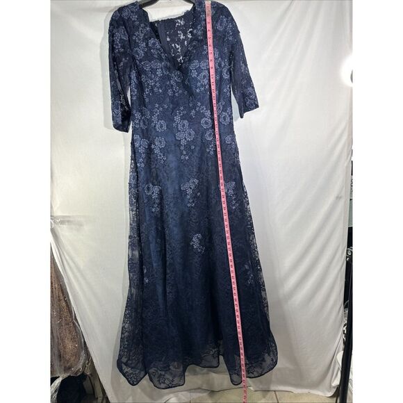 NWT‎ $619 La Femme [ 14 ] V Neck 3/4 Embroidered Lace A-Line Gown Navy Blue - Picture 8 of 16